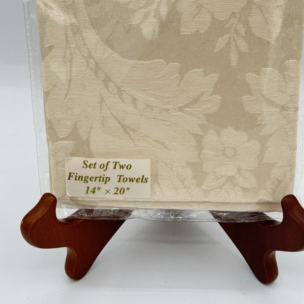 2pc Waterford Barons Court Damask Fingertip Towels Napkins Beige Vintage Grandma